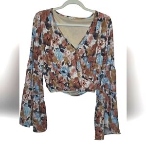 Peach Love Long Belle Sleeve Floral V-Neck Women's Crop Top